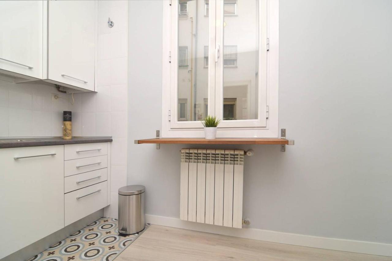 Bright Apartment In La Latina By Batuecas マドリード エクステリア 写真